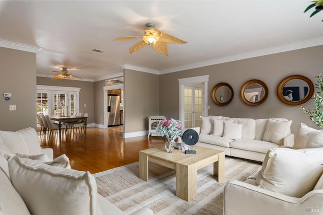 2717 Buckingham Dr, Kelseyville, CA 95451