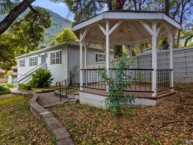 2717 Buckingham Dr, Kelseyville, CA 95451