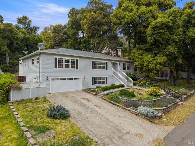 2717 Buckingham Dr, Kelseyville, CA 95451