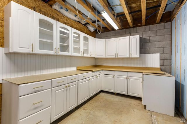 2717 Buckingham Dr, Kelseyville, CA 95451