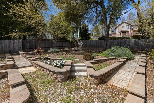 2717 Buckingham Dr, Kelseyville, CA 95451