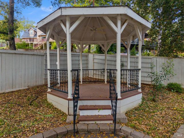 2717 Buckingham Dr, Kelseyville, CA 95451