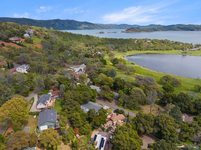 2717 Buckingham Dr, Kelseyville, CA 95451