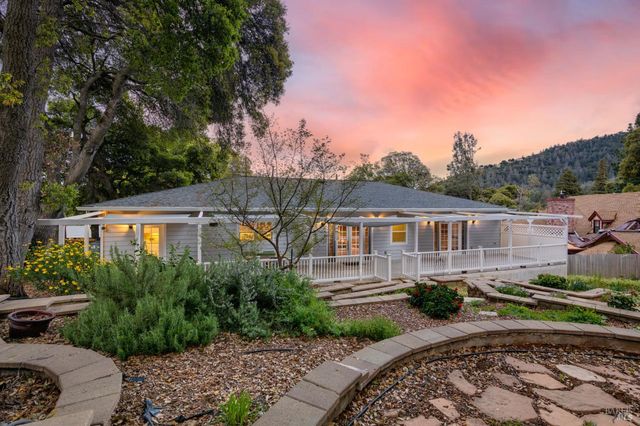 2717 Buckingham Dr, Kelseyville, CA 95451