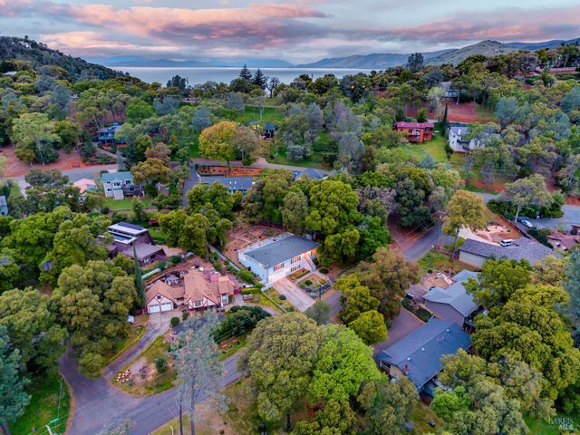 2717 Buckingham Dr, Kelseyville, CA 95451