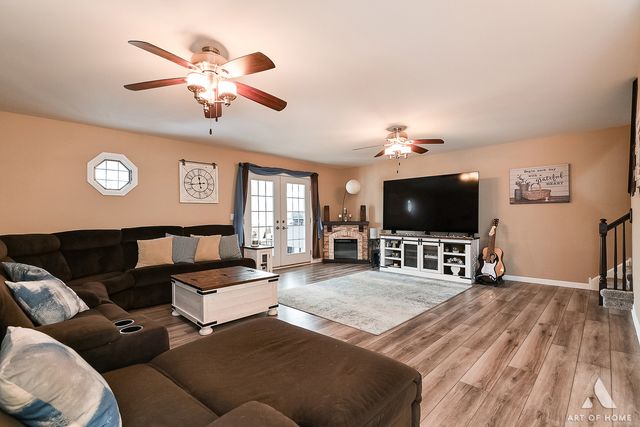 15705 Laramie Avenue, Oak Forest, IL 60452