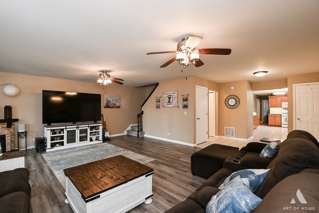 15705 Laramie Avenue, Oak Forest, IL 60452