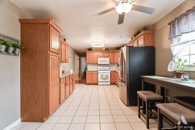 15705 Laramie Avenue, Oak Forest, IL 60452