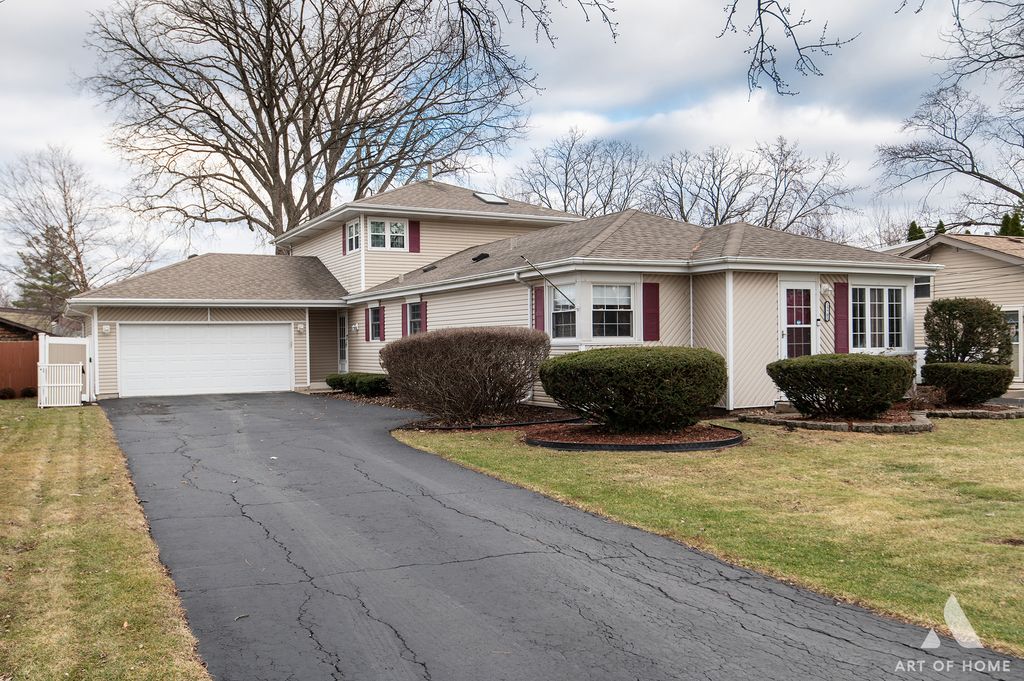 15705 Laramie Avenue, Oak Forest, IL 60452