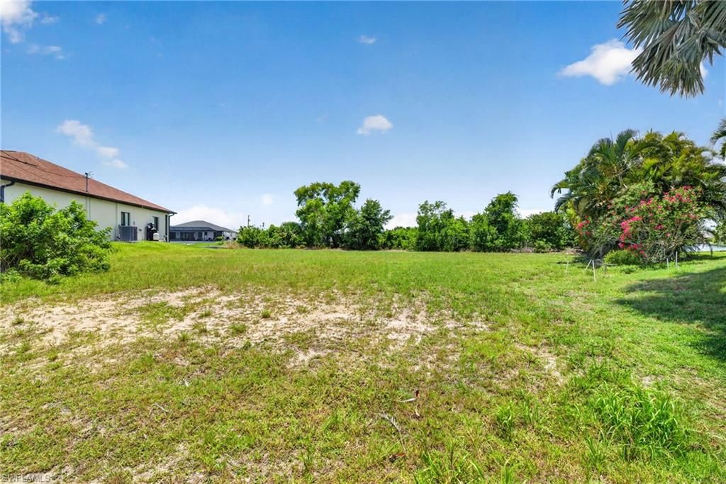 2746 NW 10th ST, CAPE CORAL, FL 33993 — photo 2