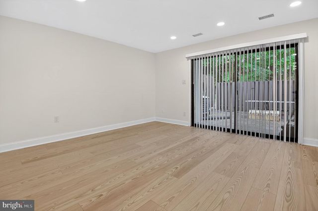 2236 CARTWRIGHT PL, Herndon, VA 20191