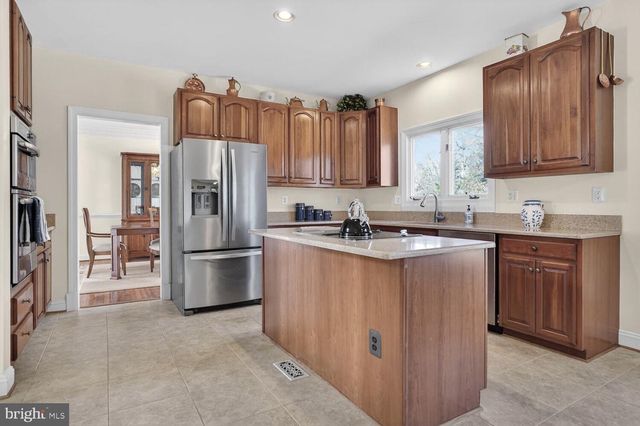 9910 RUSTIC RAIL LN, Vienna, VA 22181