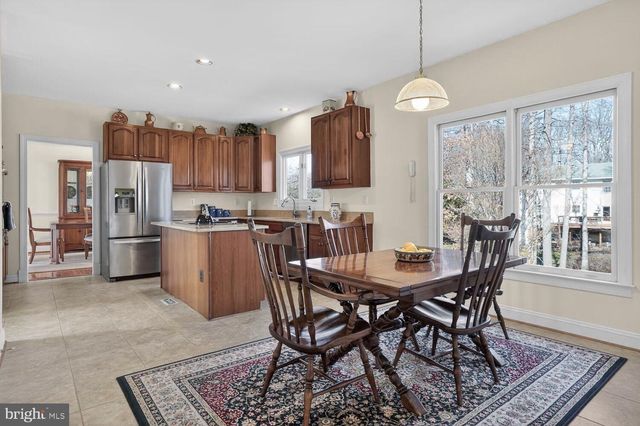 9910 RUSTIC RAIL LN, Vienna, VA 22181