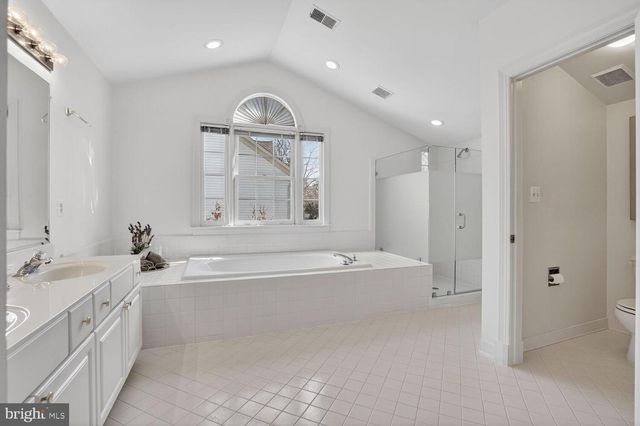 9910 RUSTIC RAIL LN, Vienna, VA 22181