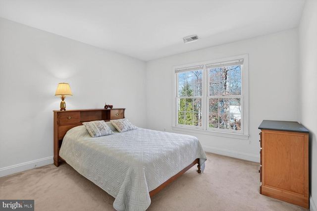 9910 RUSTIC RAIL LN, Vienna, VA 22181