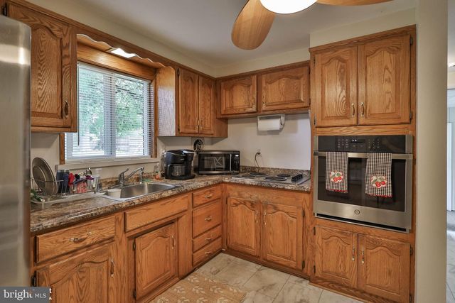 918 BRADFORD ST, Bethlehem, PA 18018