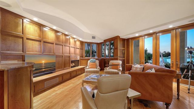 316 W ROYAL FLAMINGO DRIVE, Sarasota, FL 34236