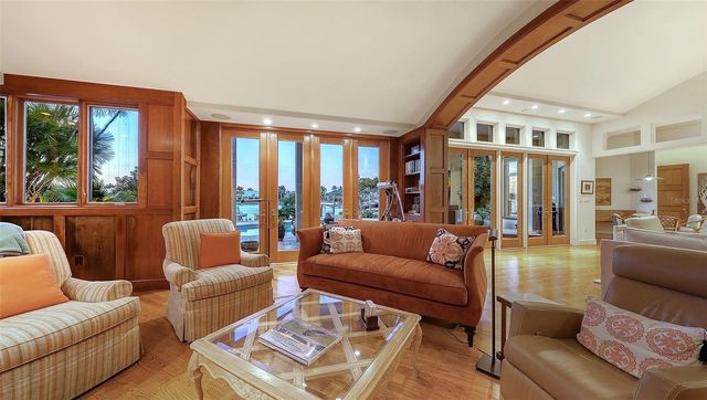 316 W ROYAL FLAMINGO DRIVE, Sarasota, FL 34236