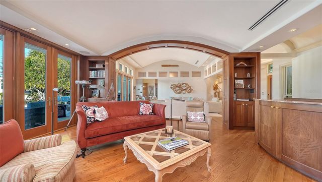 316 W ROYAL FLAMINGO DRIVE, Sarasota, FL 34236