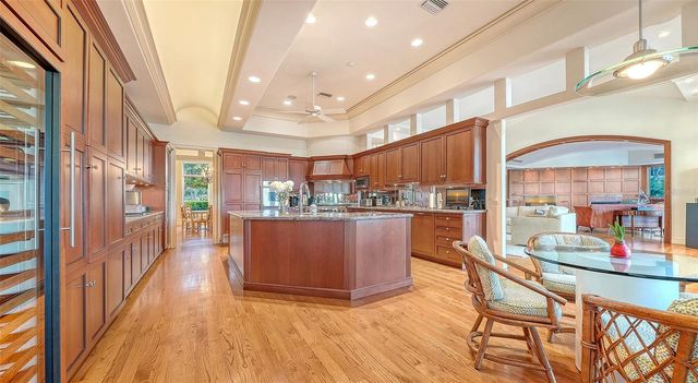 316 W ROYAL FLAMINGO DRIVE, Sarasota, FL 34236