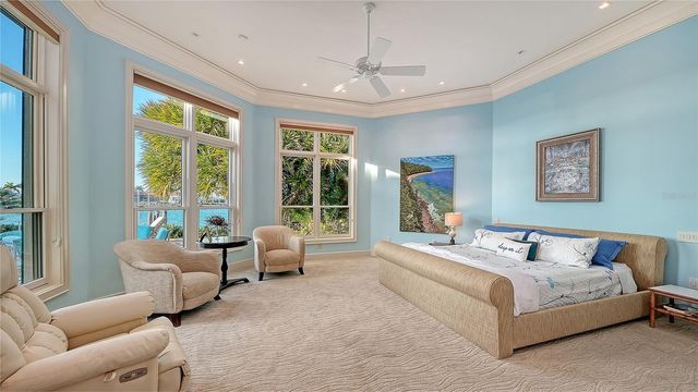 316 W ROYAL FLAMINGO DRIVE, Sarasota, FL 34236