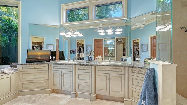 316 W ROYAL FLAMINGO DRIVE, Sarasota, FL 34236