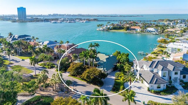 316 W ROYAL FLAMINGO DRIVE, Sarasota, FL 34236