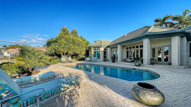 316 W ROYAL FLAMINGO DRIVE, Sarasota, FL 34236