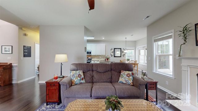 9511 Yearwood Lane, Charlotte, NC 28214