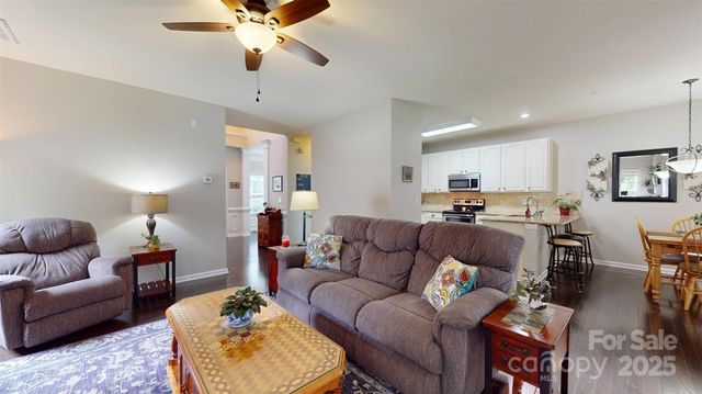 9511 Yearwood Lane, Charlotte, NC 28214