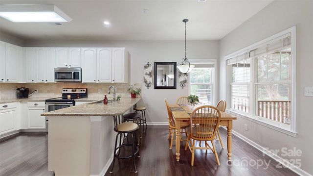9511 Yearwood Lane, Charlotte, NC 28214