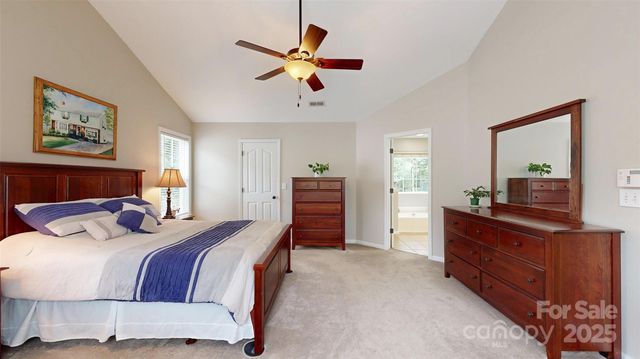 9511 Yearwood Lane, Charlotte, NC 28214