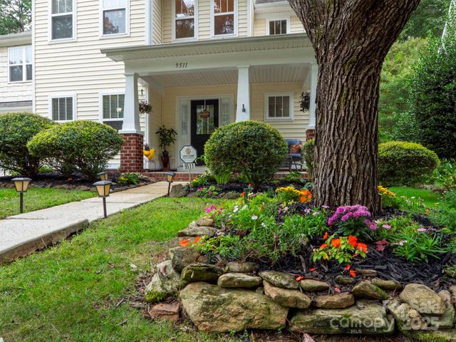 9511 Yearwood Lane, Charlotte, NC 28214