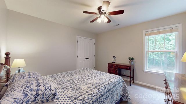 9511 Yearwood Lane, Charlotte, NC 28214