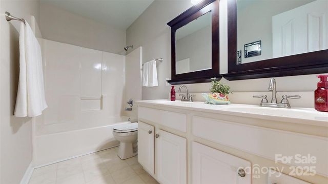 9511 Yearwood Lane, Charlotte, NC 28214