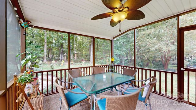 9511 Yearwood Lane, Charlotte, NC 28214