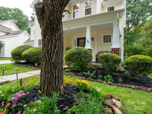 9511 Yearwood Lane, Charlotte, NC 28214