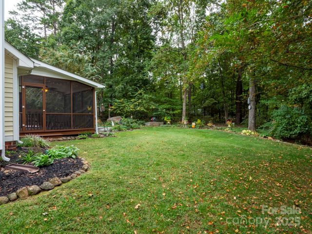 9511 Yearwood Lane, Charlotte, NC 28214