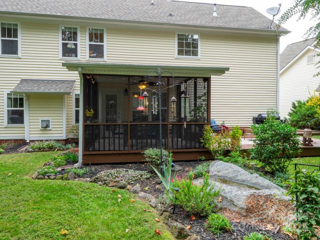 9511 Yearwood Lane, Charlotte, NC 28214