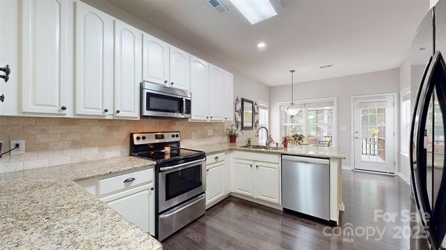 9511 Yearwood Lane, Charlotte, NC 28214
