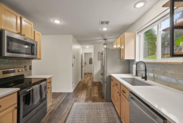 4908 S Kip Ln, Spokane, WA 99224