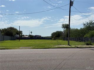 3120 S Sugar Lane S, Edinburg, TX 78539