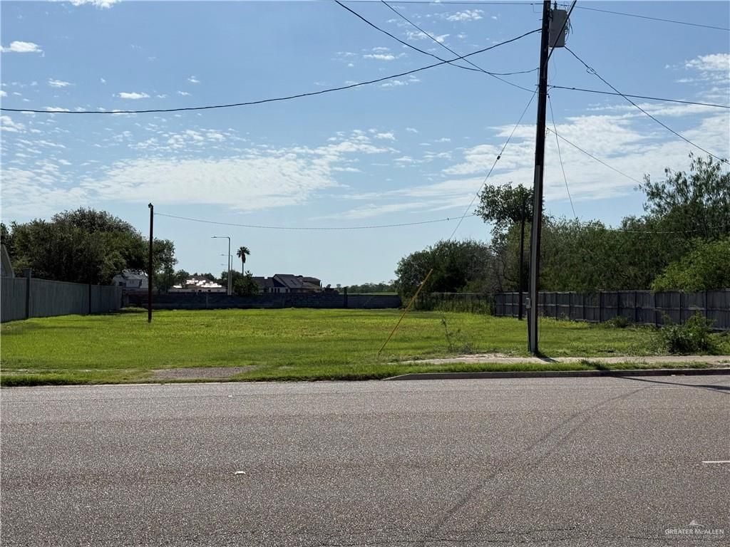 3120 S Sugar Lane S, Edinburg, TX 78539
