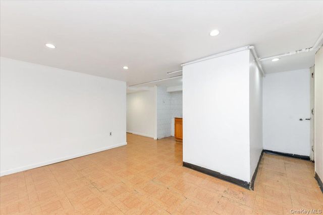 195-31 39 Avenue, Flushing, NY 11358