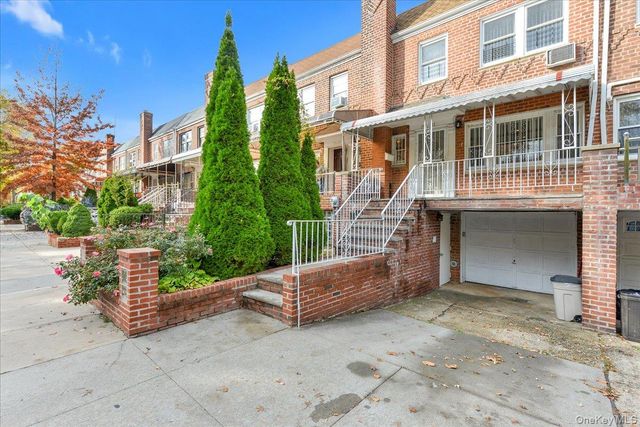 195-31 39 Avenue, Flushing, NY 11358