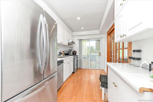 195-31 39 Avenue, Flushing, NY 11358