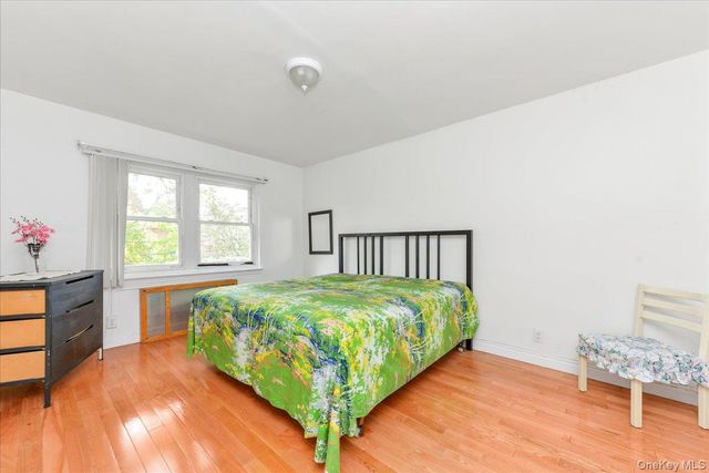 195-31 39 Avenue, Flushing, NY 11358