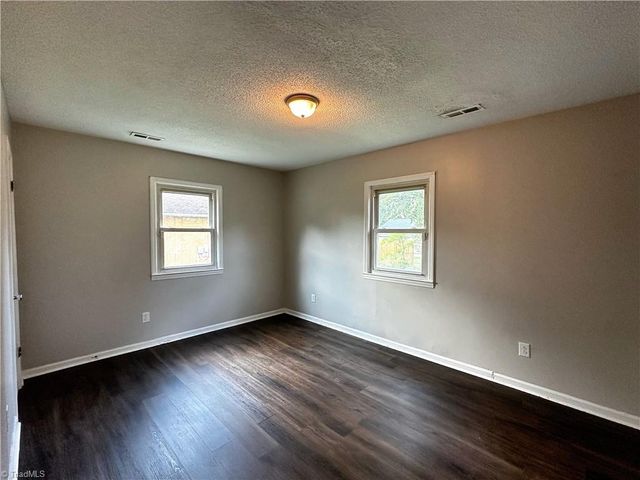 401 martin luther king Drive, Thomasville, NC 27360