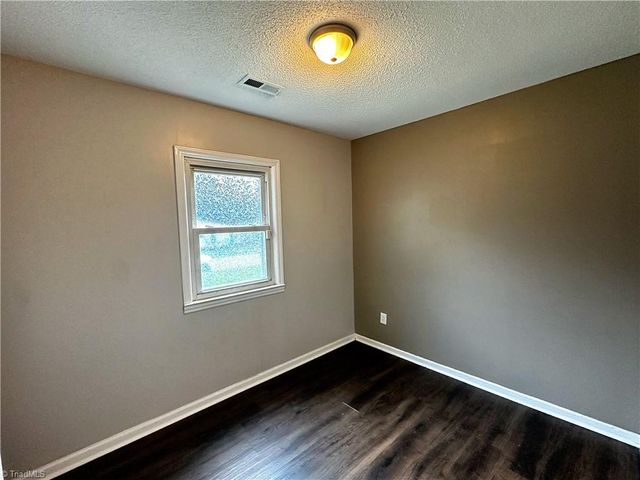 401 martin luther king Drive, Thomasville, NC 27360