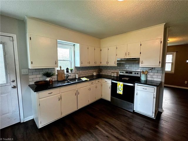 401 martin luther king Drive, Thomasville, NC 27360